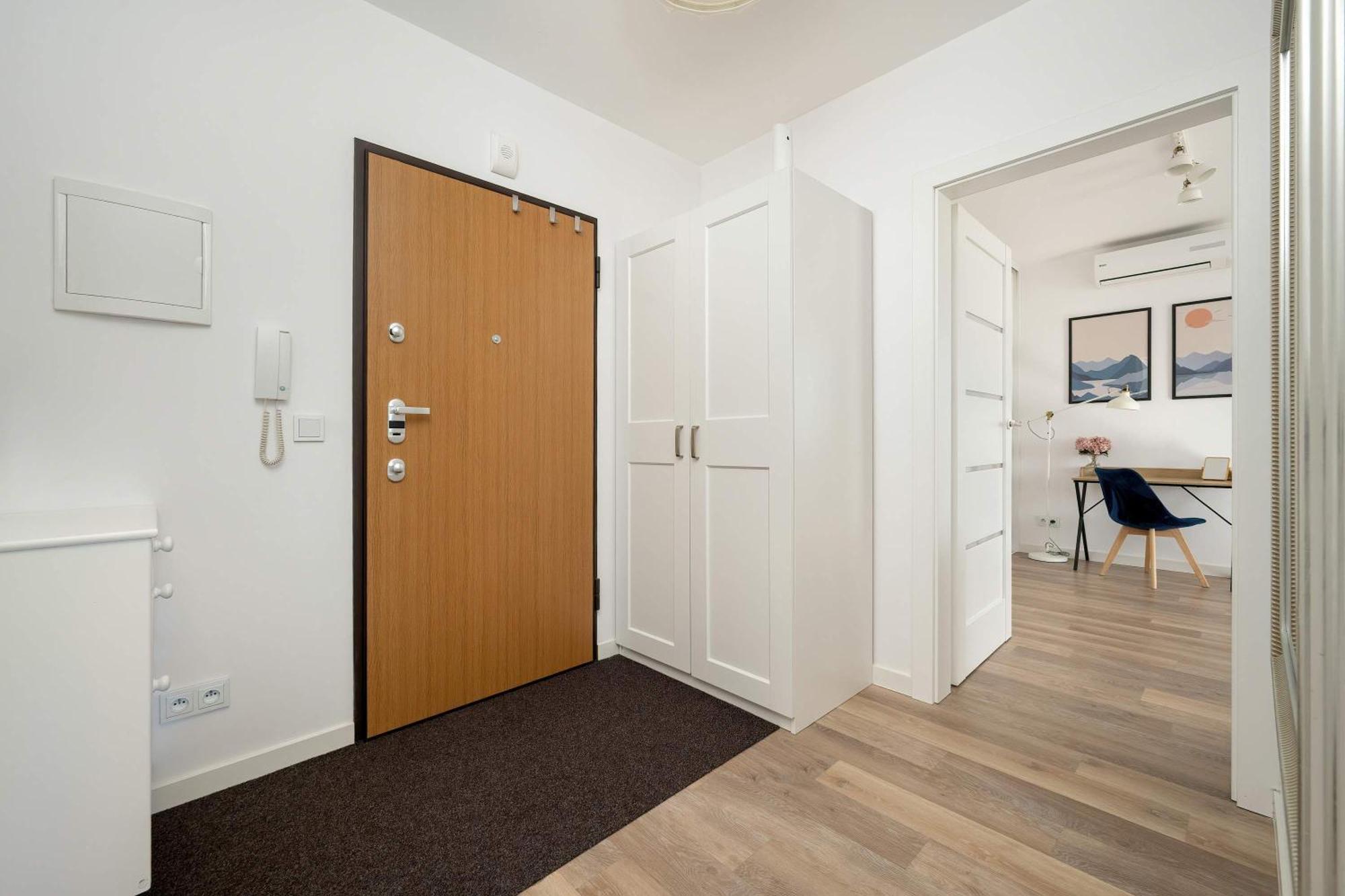 Wyjatkowy Apartament Z Parkingiem By Noclegi Renters Breslavia Exterior foto